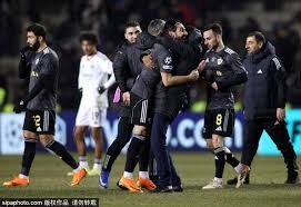 我们都还在路上丨国足观赛手记